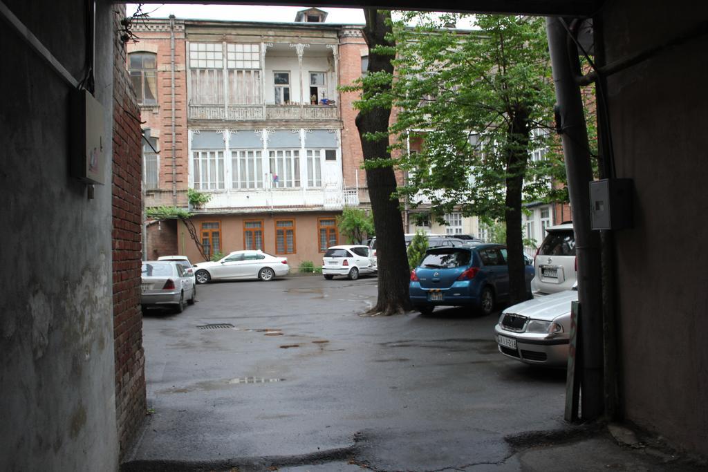 Apartment In Purtseladze Street Tbilisi Eksteriør billede