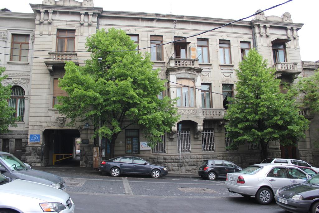 Apartment In Purtseladze Street Tbilisi Eksteriør billede