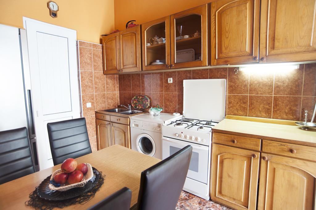 Apartment In Purtseladze Street Tbilisi Eksteriør billede