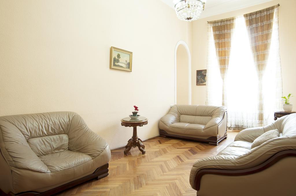 Apartment In Purtseladze Street Tbilisi Eksteriør billede